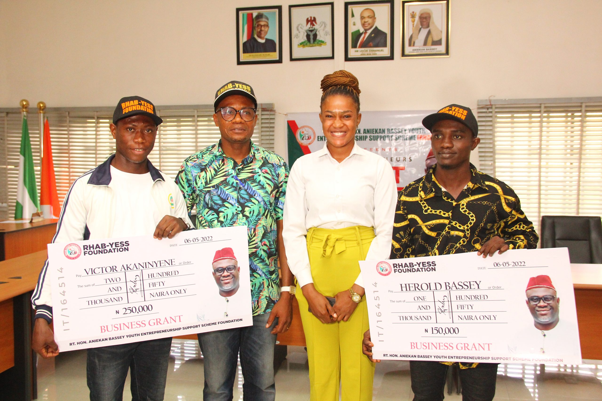 Read more about the article RHAB-YESS: ANIEKAN BASSEY SPLASHES N2.3M ON RURAL WOMEN, YOUNG ENTREPRENEURS